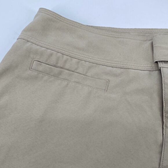 Patagonia Womens Walking Hiking shorts Pockets Logo Tan Size 2 - Picture 4 of 12